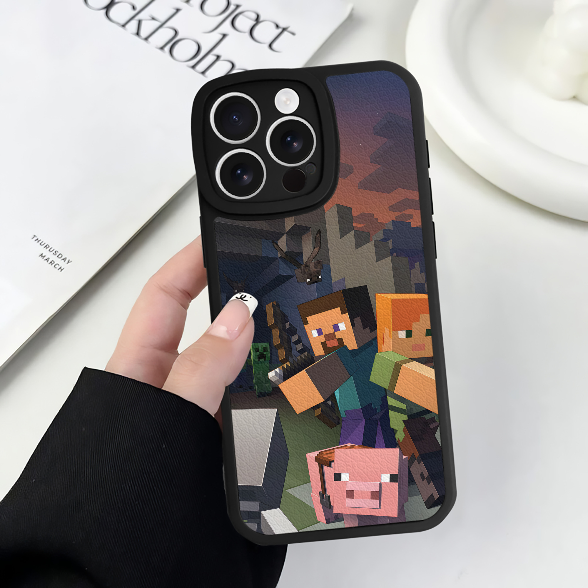 （画像用） マインクラフト ブロックの世界 Minecraft MC Block world 【iPhone 16シリーズ対応】シリコンスマホケース（レザー調） 材質：シリコン